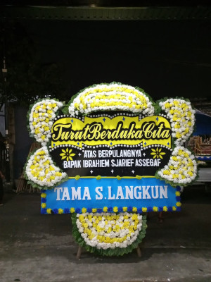 Papan Bunga Duka di Angkola Timur